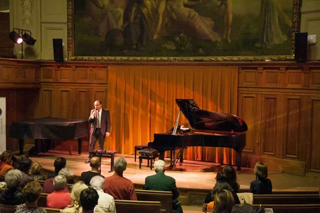 Azərbaycanlı pianoçu Kardinal Reşelye adına tarixi Amfiteatrda konsert verib