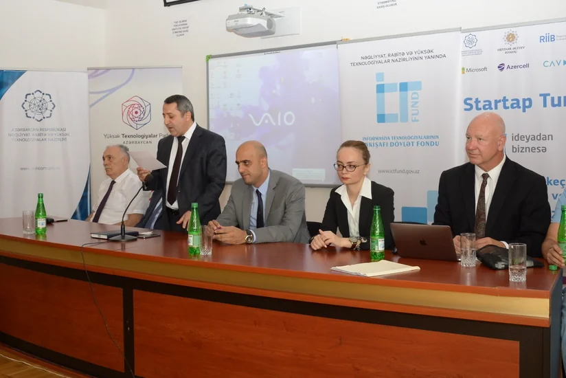 Silikon Vadisinin eksperti startapçılar və tələbələrlə görüşüb
