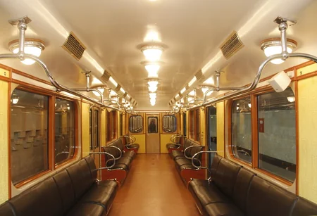 Bakı metrosunda retro vaqonlar nümayiş etdirilir