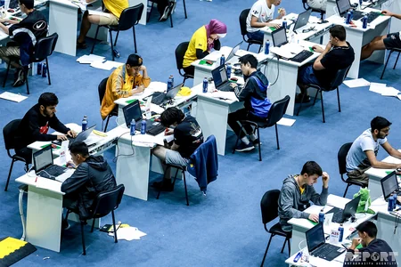 31-ci Beynəlxalq İnformatika Olimpiadasının ilk günü - FOTOLARDA