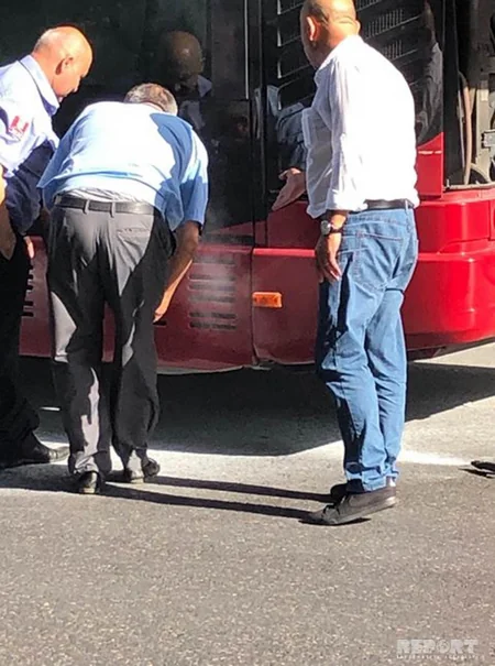 “Baku Bus”ın avtobusunda tüstülənmə olub - VİDEO - FOTO