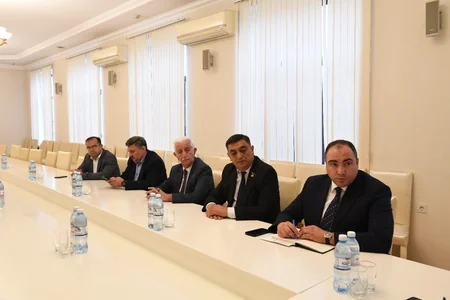 Dövlət Komitəsi yanında İctimai Şura qayıdış prosesini müzakirə edib