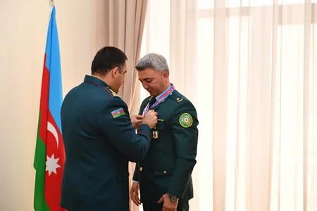 Elçin Quliyev idmançıları təltif edib