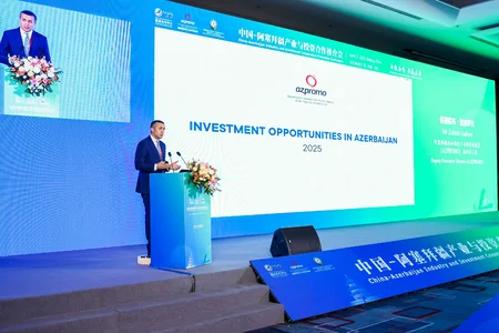 Azərbaycan və Çin arasında sənaye və investisiya sahələrində 13 əməkdaşlıq sənədi imzalanıb
