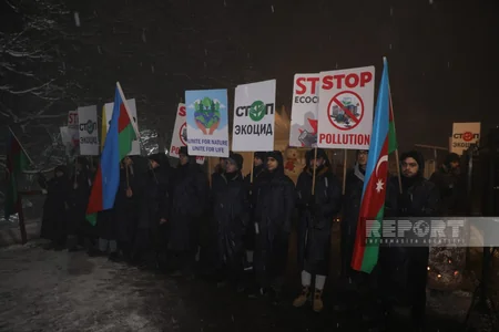 На дороге Ханкенди-Лачын продолжается акция протеста экоактивистов