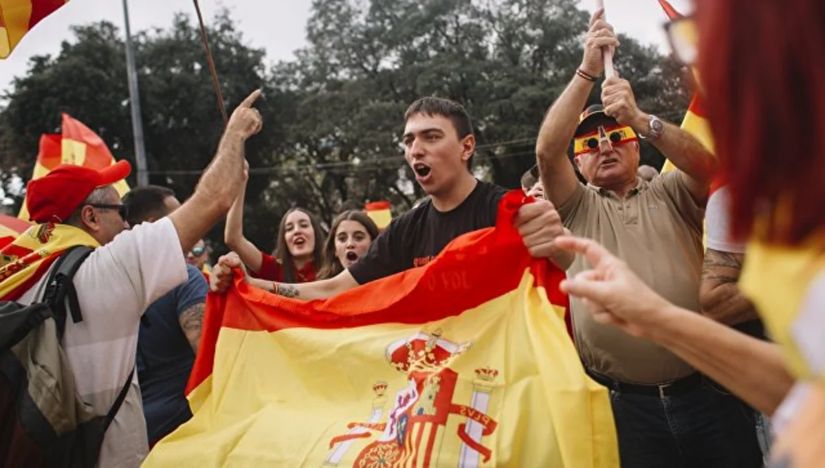 Власти Испании и социалисты договорились о досрочных выборах в Каталонии
