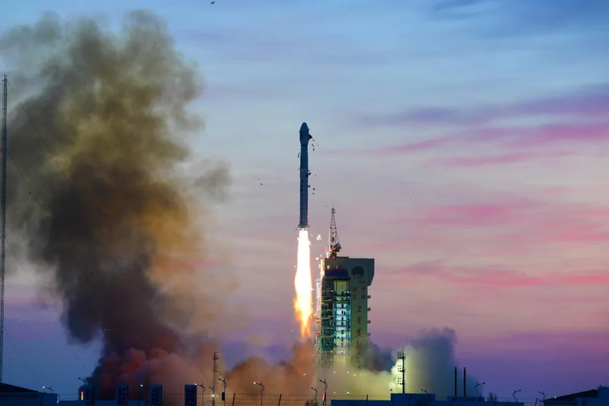 Китай запустил спутник наблюдения Земли L-SAR 01B
