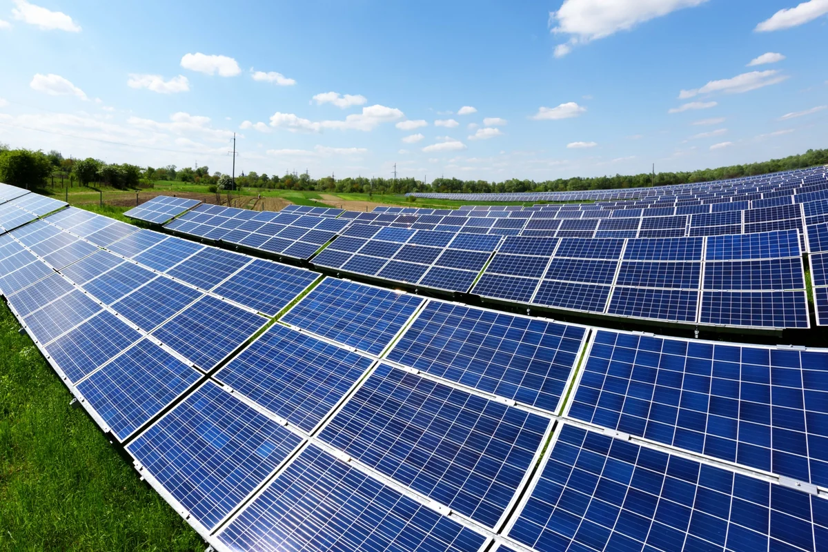 Azerbaijan nearly quadruples solar power production