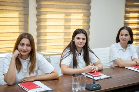 III Şuşa Qlobal Media Forumuna qatılan “MEDİA Könüllülərinə təşəkkürnamələr verilib