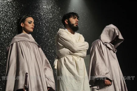 Tbilisidəki Azərbaycan teatrı yeni tamaşa ilə çıxış edib