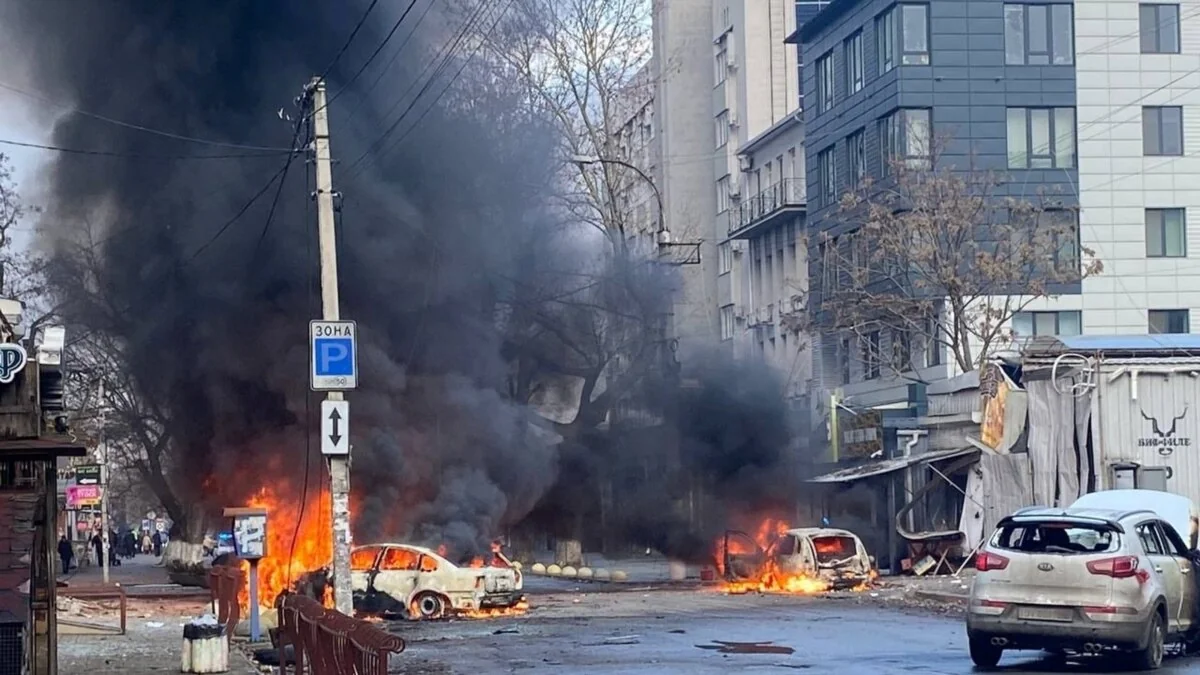 Rusiya ötən gecə Xersona 445 mərmi atıb, 2 nəfər ölüb