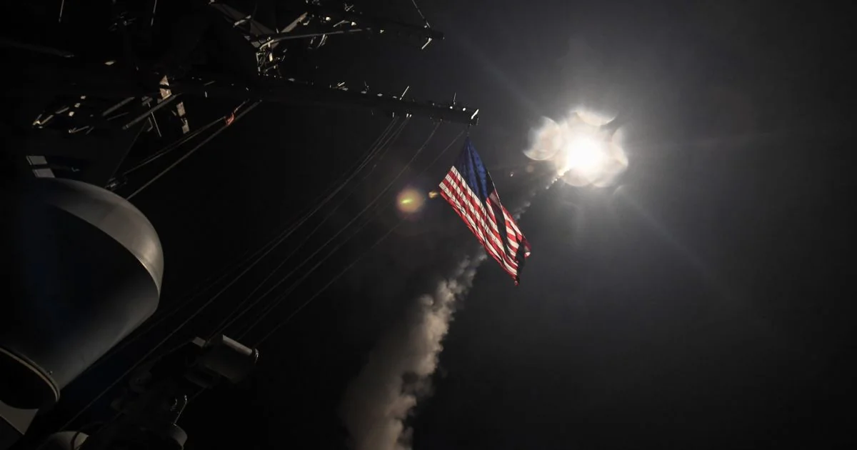 СМИ: На военной базе США в Сирии объявили тревогу
