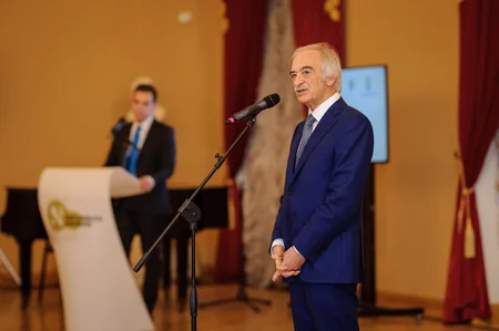 Moskvada “Nəsiminin mənəvi irsi orta əsrlər Şərqinin tarixi-mədəni kontekstində” mövzusunda konfrans açılıb