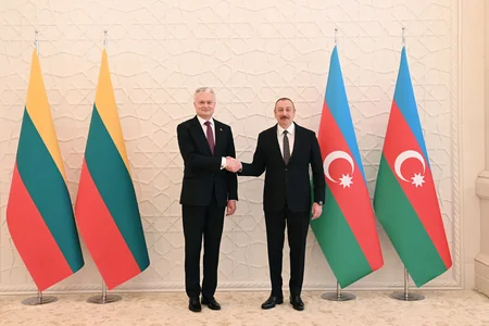 Official welcoming ceremony for Lithuanian President held in Baku