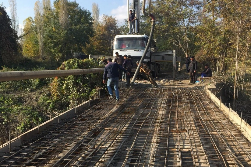 Xaçmazda dağılan körpü bərpa edilib