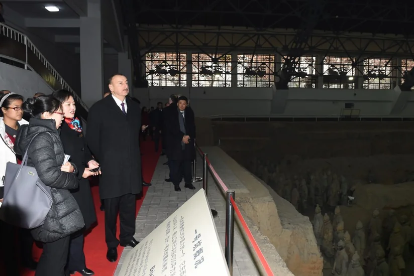 Azərbaycan Prezidenti Çinin Sian şəhərindəki Terrakota Ordusu Muzeyi ilə tanış olub