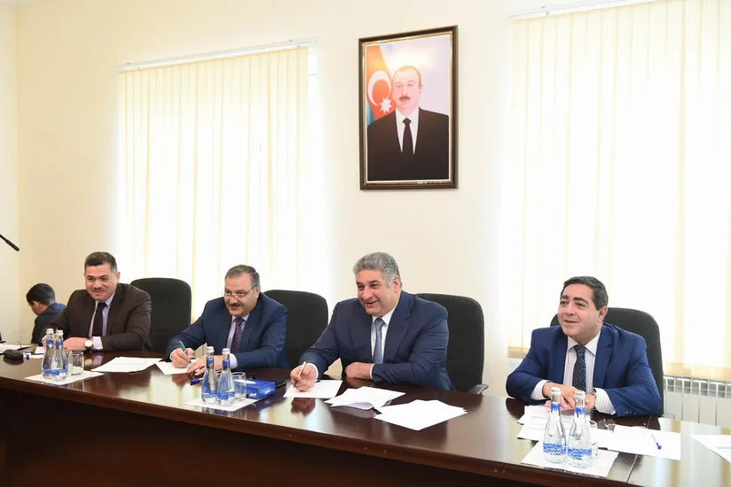 Gənclər QHT yaratmaq üçün nazirə müraciət edib