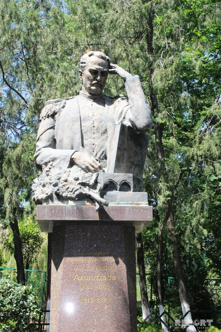 Святыня азербайджанцев в Тбилиси: могилы основателей АДР - РЕПОРТАЖ