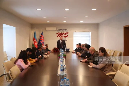 Vilayət Quliyevə Şirməmməd Hüseynov mükafatı təqdim olunub