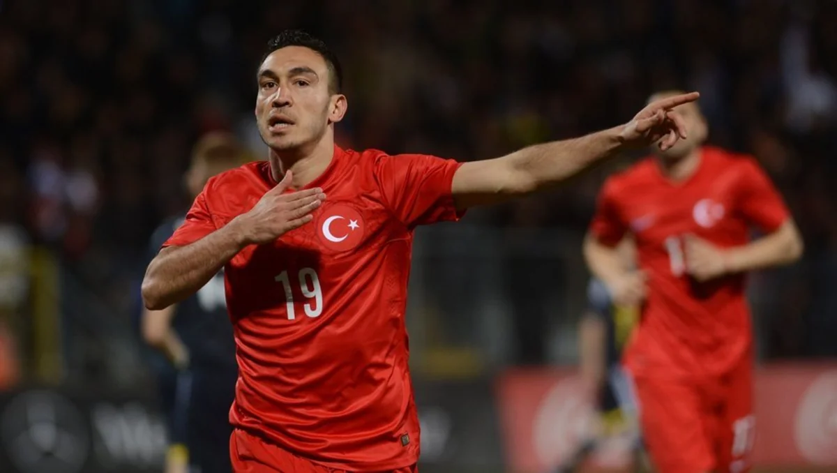 Türkiyə vitse-çempionu milli komandanın futbolçusunu transfer edib
