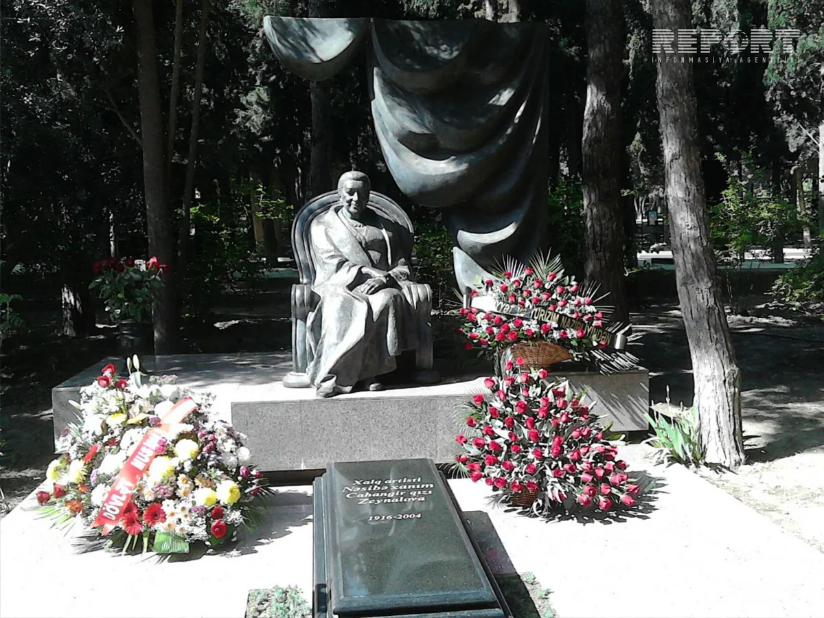 В Баку почтили память Насибы Зейналовой