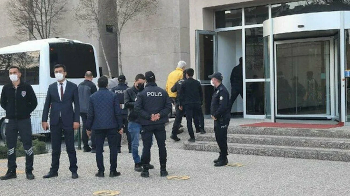 Освобождены 14 адмиралов, выступивших за сохранение Конвенции Монтрё