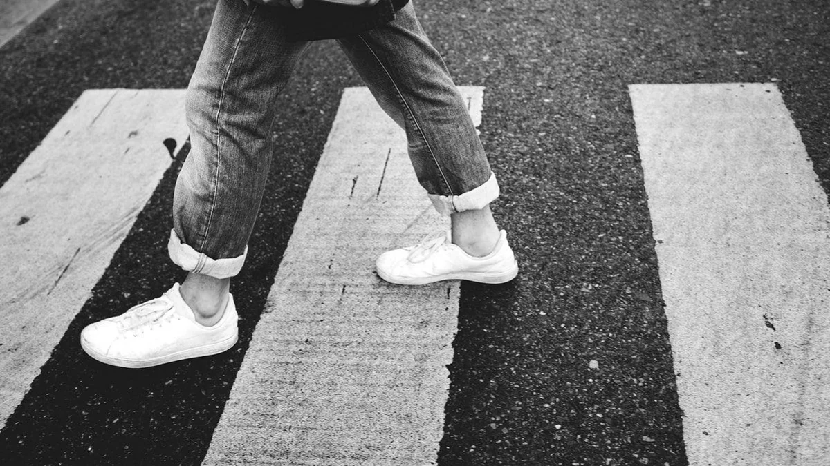 Abşeronda avtomobil 12 yaşlı yeniyetməni vurdu