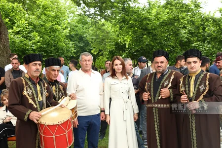 Qəbələdəki Cotari kilsəsində Pasxa bayramı qeyd edilib - YENİLƏNİB