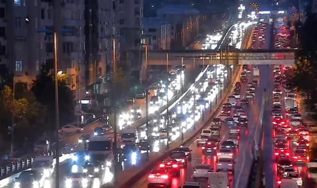 Bakıda avtobuslar gecikmə ilə hərəkət edir