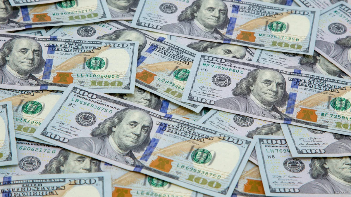 Demand for dollar increases in currency auction