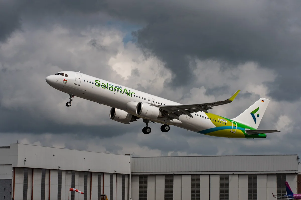 Самолет SalamAir совершил вынужденную посадку в аэропорту Могадишо