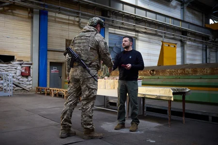 Ukrainian president visits front-line positions in Avdiivka