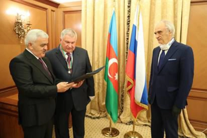 SOCAR, Rosneft heads hold meeting