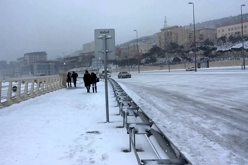 ​В Баку резко изменится погода, ожидается снег