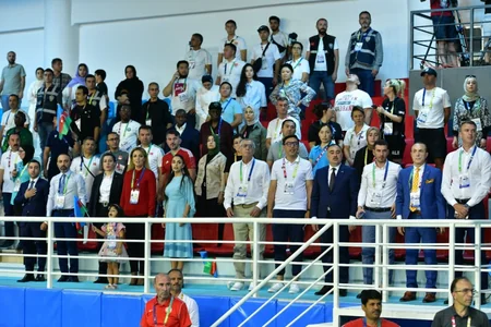 Leyla Əliyeva güləşçilərimizin V İslam Həmrəyliyi Oyunlarındakı çıxışlarına baxıb