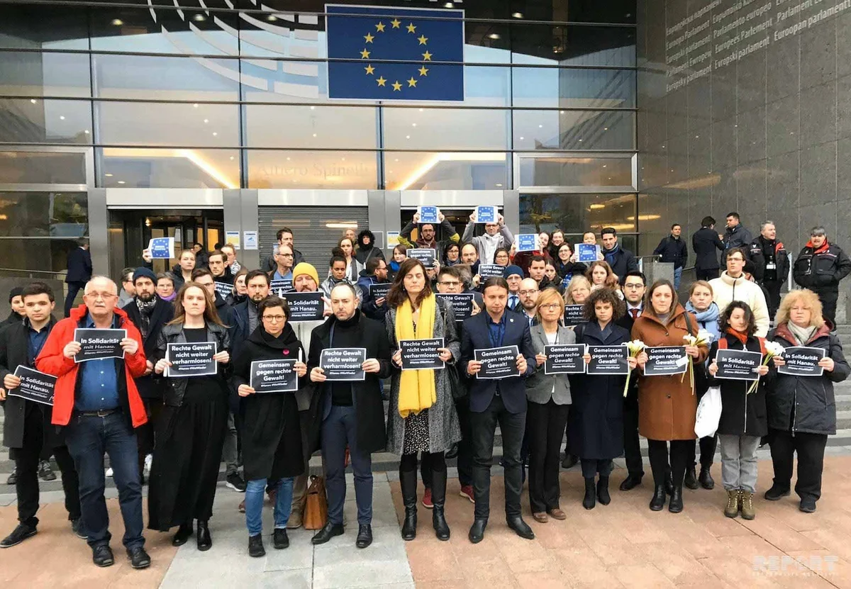Thousands stage anti-racism march in Germany - PHOTOS