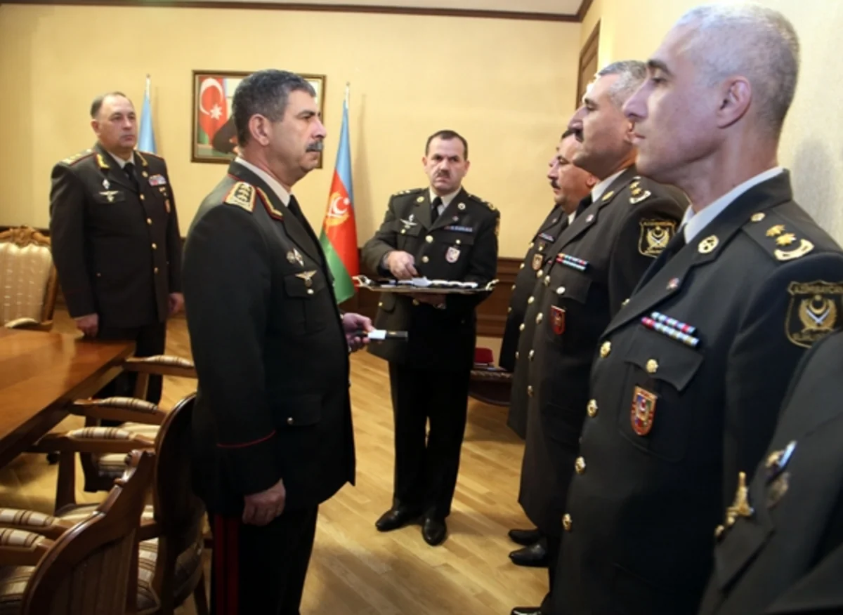 ​Bir qrup zabitə polkovnik hərbi rütbəsi təqdim olunub