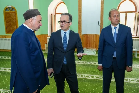 Ramin Məmmədov Qazaxda yerləşən dini ibadətgahların fəaliyyəti ilə tanış olub