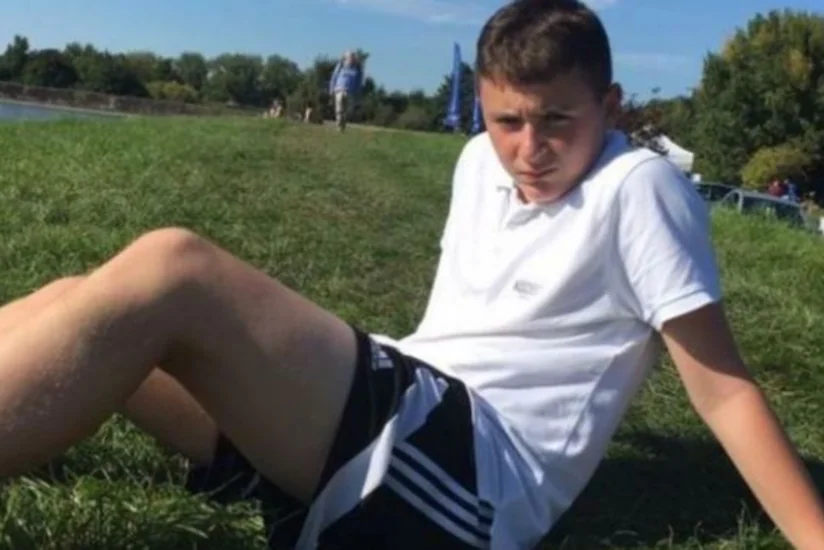 İngiltərədə 14 yaşlı qapıçı oyunda xəsarət aldıqdan sonra dünyasını dəyişib