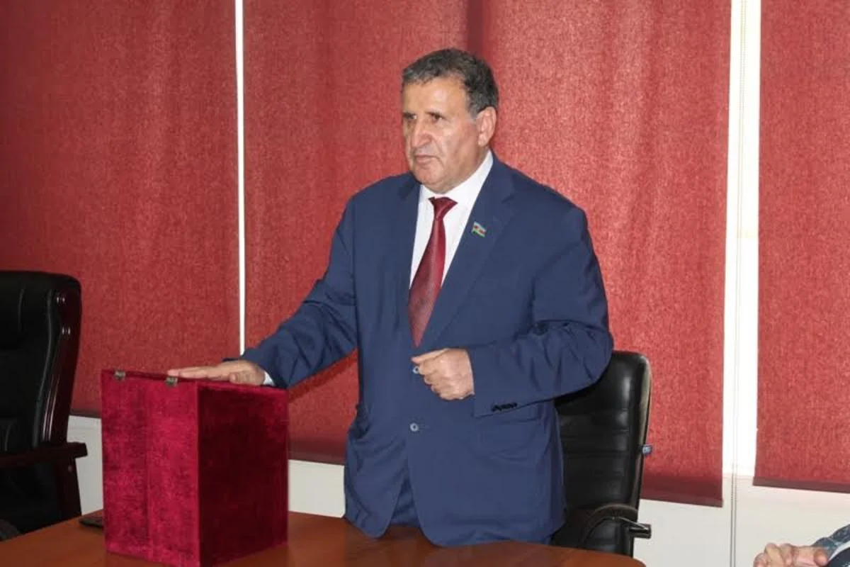 AMEA-nın professoru adına iki alimin namizədliyi təsdiq edilib
