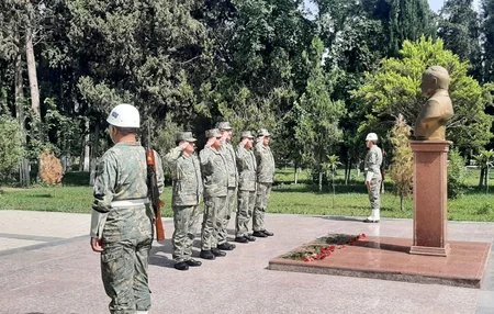Müstəqillik Günü münasibətilə Azərbaycan Ordusunda silsilə tədbirlər keçirilib
