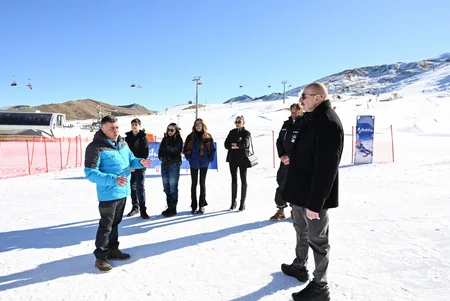 Prezident Şahdağ Turizm Kompleksindəki “Lakeside” hotelində aparılan işlərlə və “Xizək klubu” binasının tikintisi ilə tanış olub - YENİLƏNİB-2