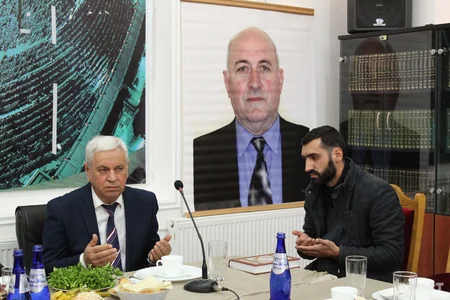 Tbilisidə Gürcüstanın tanınmış azərbaycanlı jurnalistinin xatirəsi anılıb - FOTO