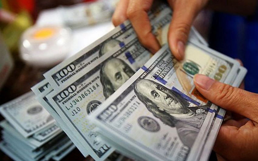Bu il futbol klubları agentlərə 496,2 milyon dollar ödəyib