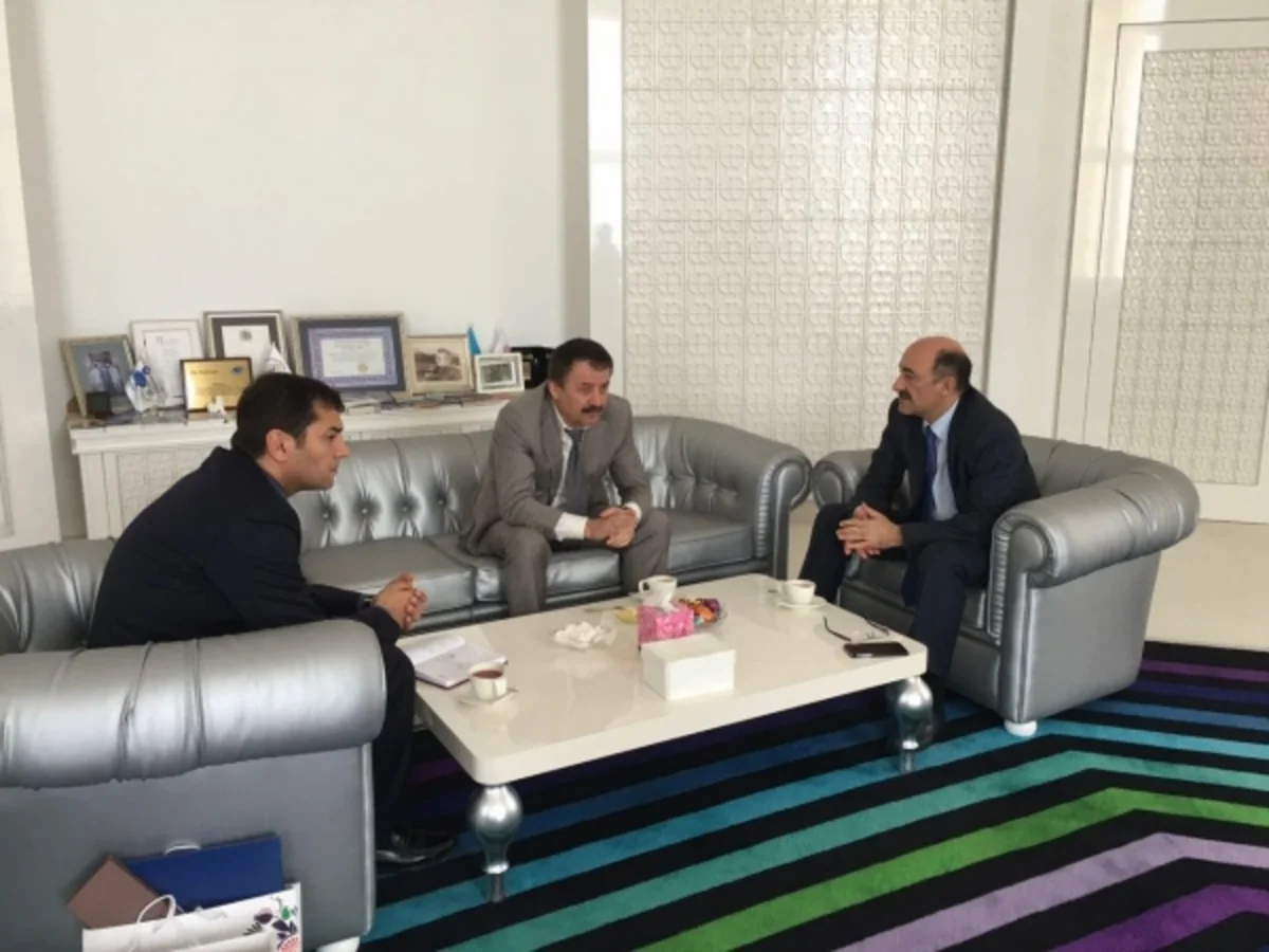Əbülfəs Qarayev Dağıstanın turizm və xalq bədii sənətkarlıq naziri ilə görüşüb