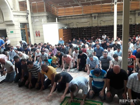 Eid prayer performed in Baku mosques -PHOTO
