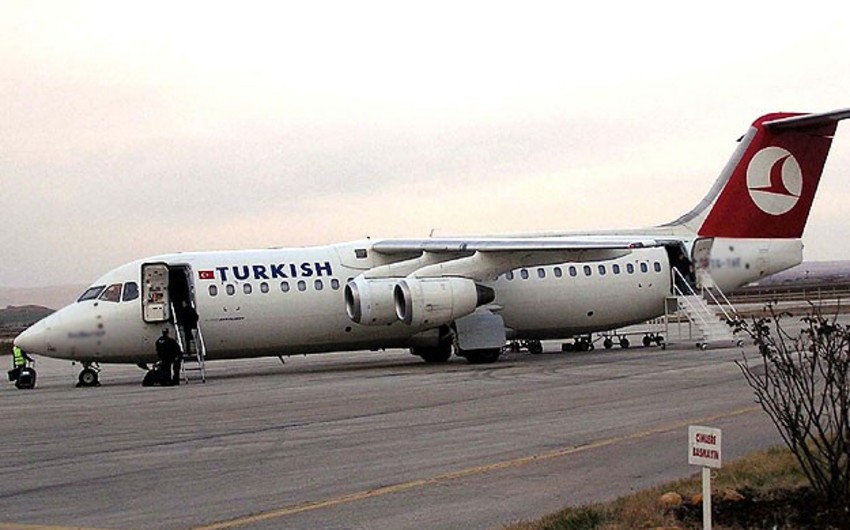 Türkiyə Hava Yollarına məxsus sərnişin təyyarəsi Dubay aeroportuna məcburi eniş edib