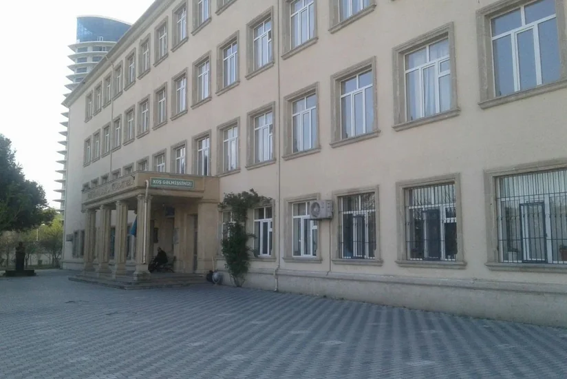 Bakıda məktəbdə tüstülənmə olub, şagirdlər təxliyə edilib, xəsarət alan yoxdur