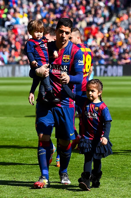 ​Барселона вышла в лидеры, Месси догнал Роналду