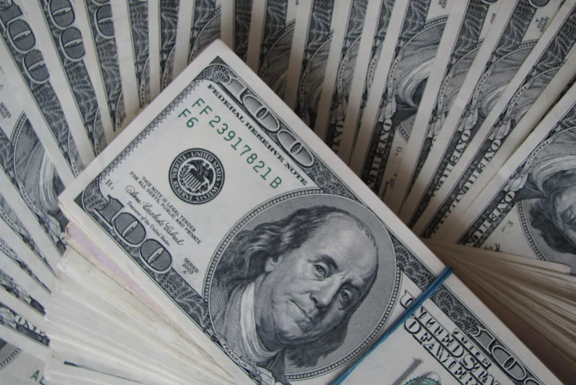 Report: Valyuta bazarındakı ödənilməyən tələbat dolları bahalaşdırır